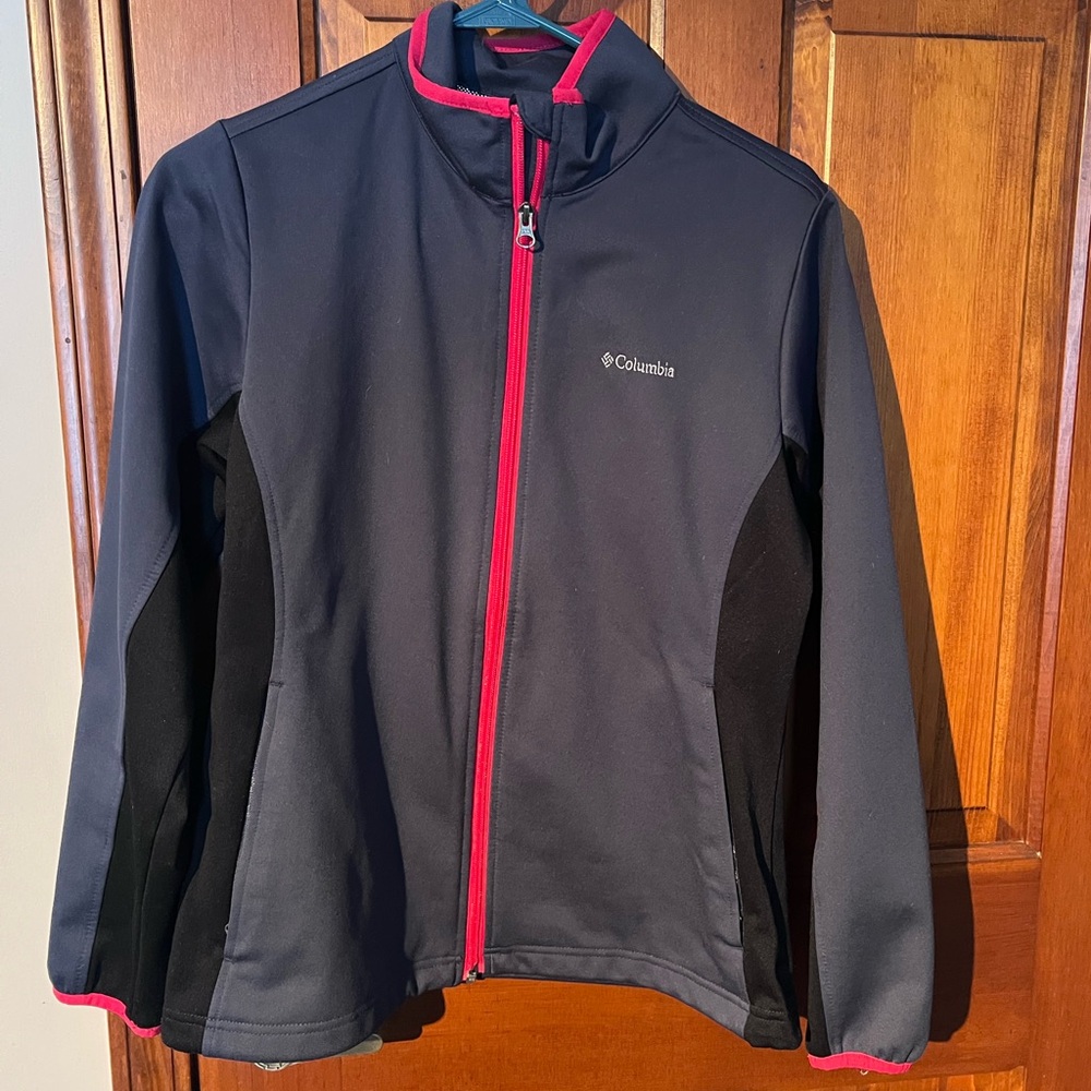 Columbia Omni Heat light jacket. Medium.  Great condition. Navy, black, red trim